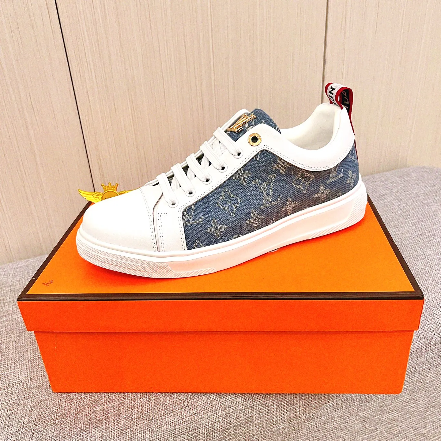 🚘🚘Factory batch 400💰[LV]🔥Louis Vuitton, high-end men's shoes brand, official website 1:1 latest masterpiece: the upper is made of first-layer cowhide imported from Italy with a comfortable and breathable lining➕original non-slip and wear-resistant outsole🔥, making walking more convenient and comfortable! An exclusive new model, a stunning work, a beautiful 1:1 replica [color] compared to the official quality! Create a fashionable personality to set off your uniqueness! A must-have for trendy men! Classic🔥Size: 38-44 Color: 🔥Multiple colors available🔥